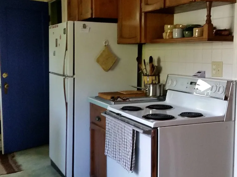445 NW 7th St — Photo 3