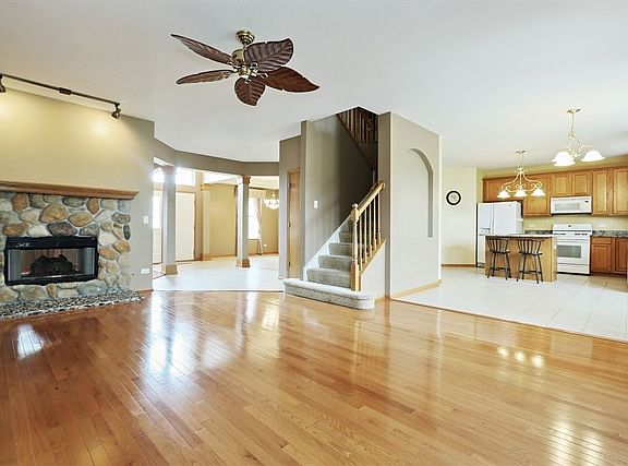 3rd image of 11724 Wolf Creek Ln