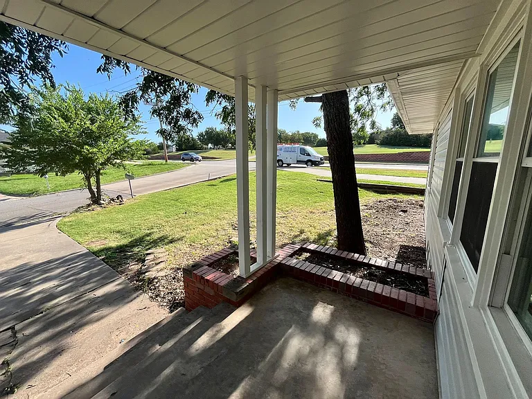3802 NW Arlington Ave — Photo 12