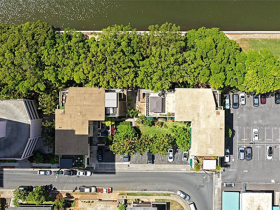 5th image of 1880 Kahakai Dr #301