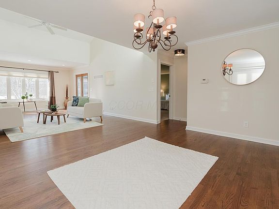 4th image of 5393 Bennington Woods Ct