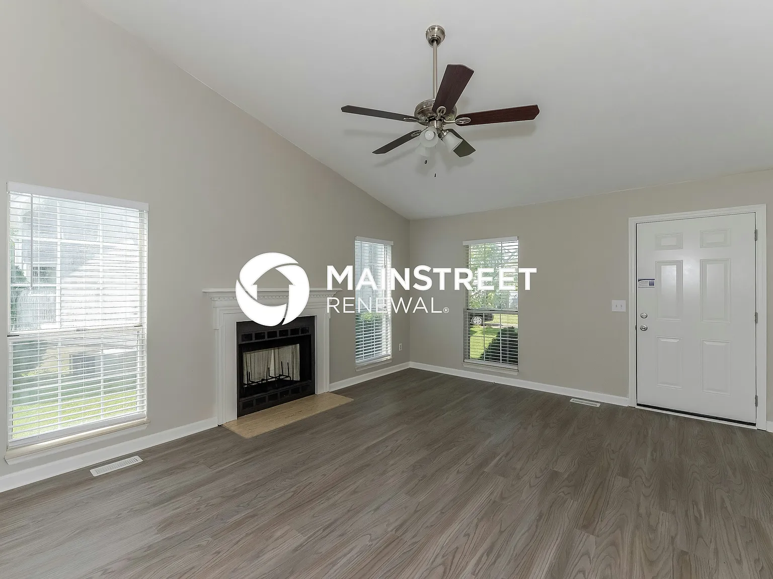 106 Creekside Ct — Photo 3