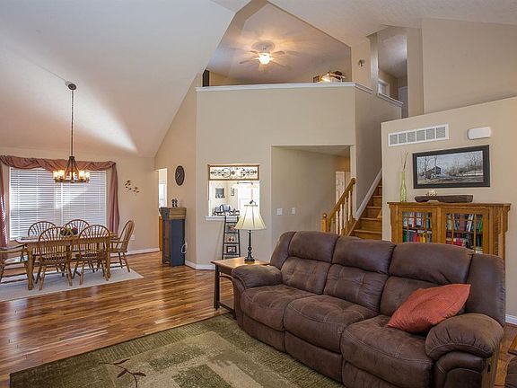 4th image of 7528 Harmill Ct