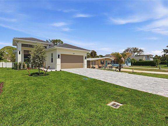 3rd image of 1027 Frank Whiteman BLVD