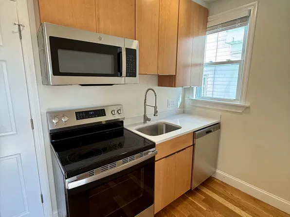 8 Joyce St Residences