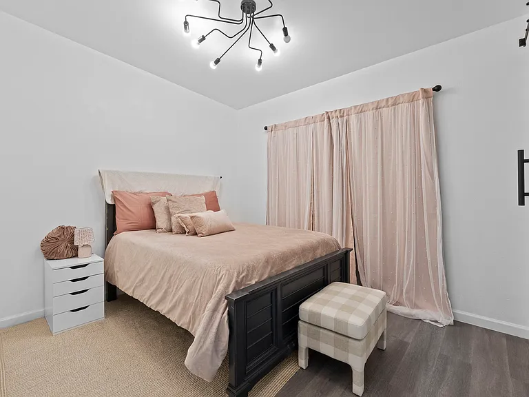 228 Sunset Dr — Photo 8