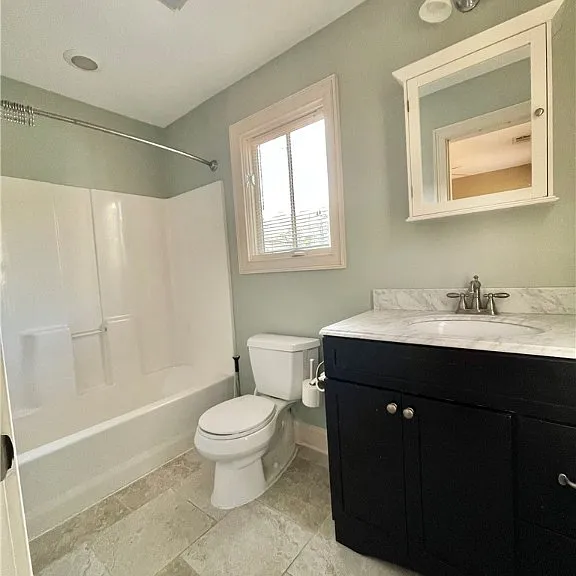110 E Duffy St #CARRIAGE HOUSE — Photo 9
