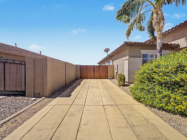 9809 W Bent Tree Dr — Photo 4