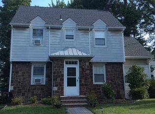 577 Grenville Ave, Teaneck, NJ 07666