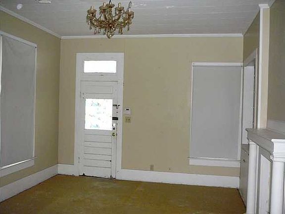 2nd image of 109 E Edwards St