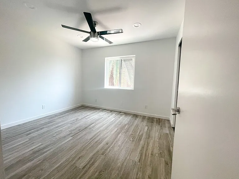 1940 Preston Ave #102A — Photo 9