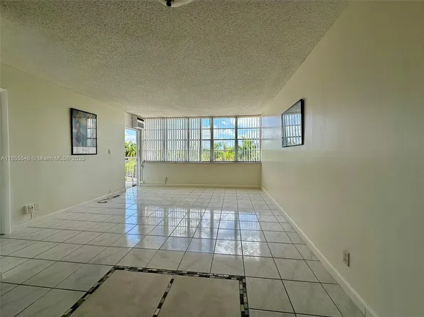 2025 NE 164th St APT 418, North Miami Beach, FL 33162