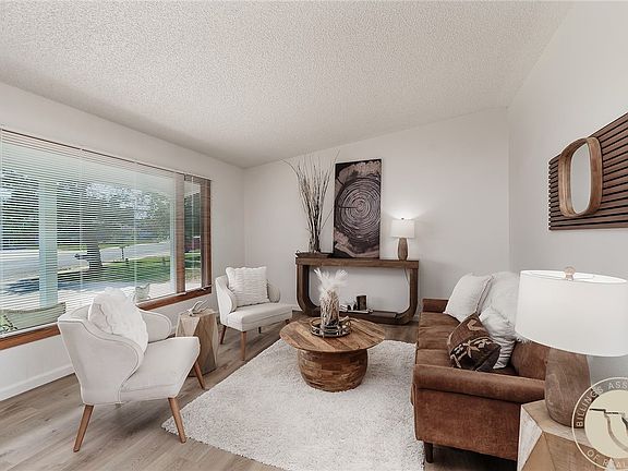2nd image of 481 Constitution Ave