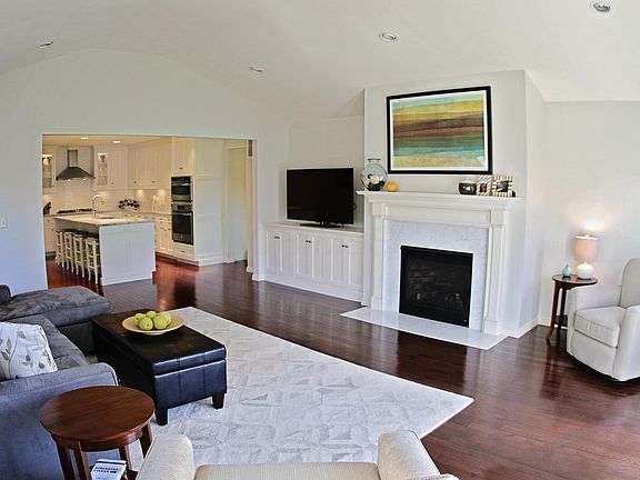 4th image of 1885 Kempton Dr