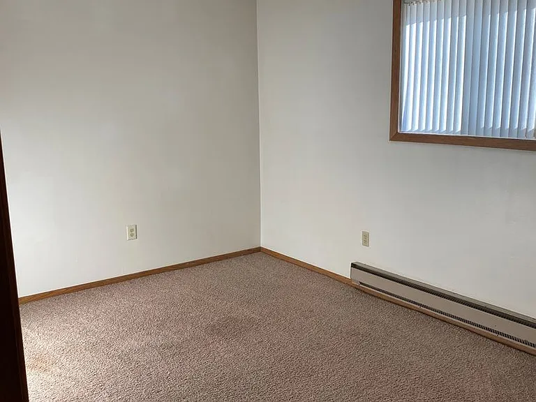 410 4th Ave NE #13 — Photo 6