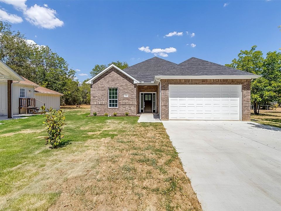 108 Cleveland St, Cleburne, TX 76031 | Zillow