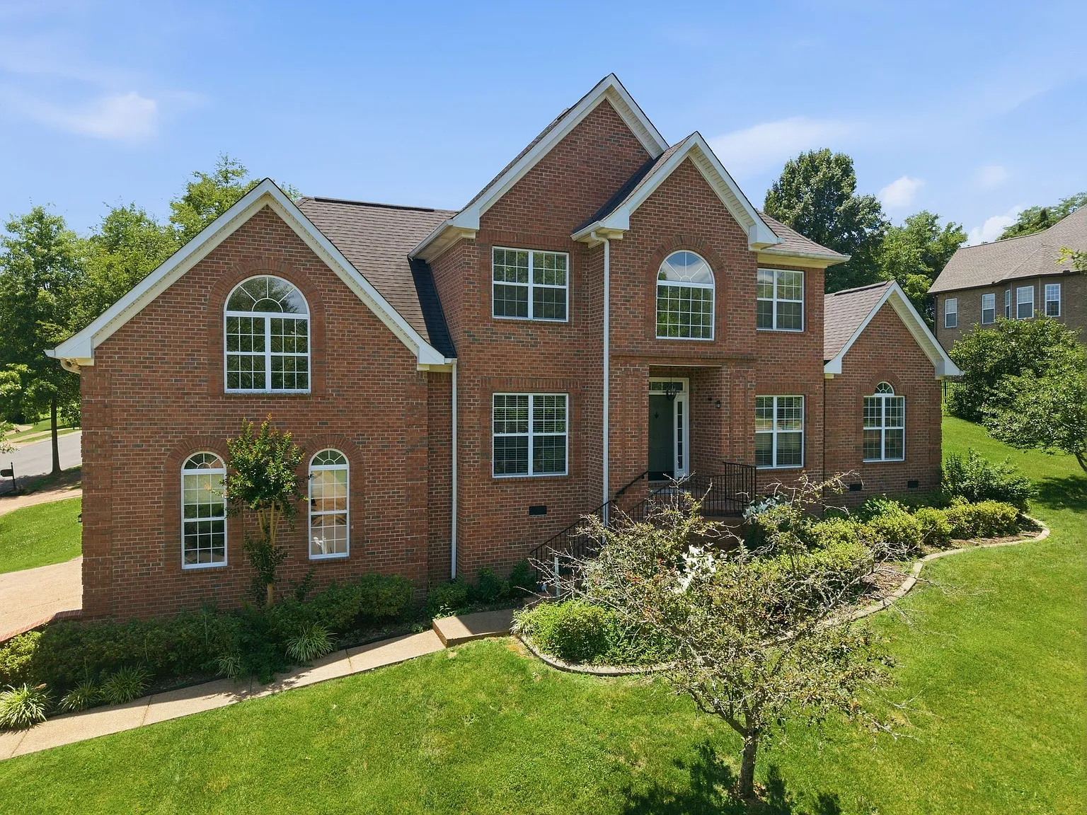 4 bed, 3.5 bath, 3068 sqft, $3,500 — Photo 3