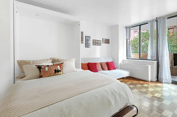 Rented by Compass | media 13
