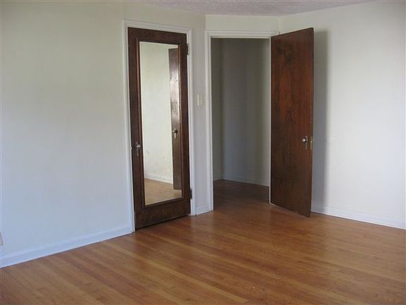 5th image of 5647 Hamilton Ave APT 2