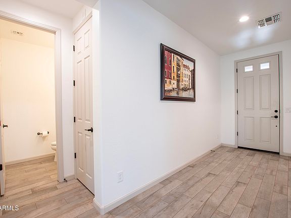 5th image of 16868 W EARLL Drive