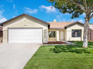 1149 Barrington Ave, Rosamond, CA 93560