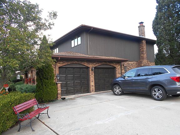 4th image of 8811 W 100th St