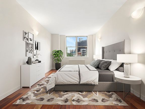 4th image of 313 W 119th St #5CD