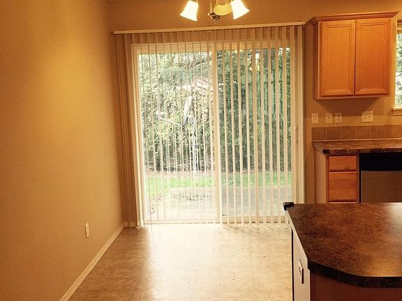 3rd image of 4000 NE 109th Ave Unit 128