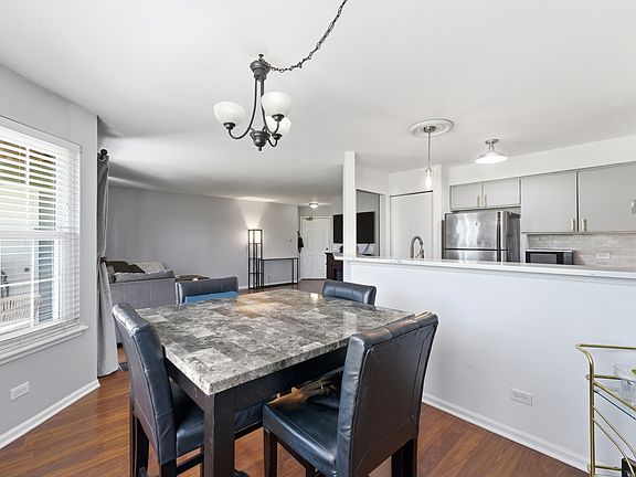 5th image of 260 W Lynn Dr #7-3B