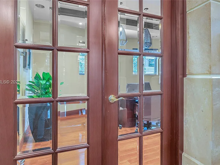16275 Collins Ave #903 — Photo 41
