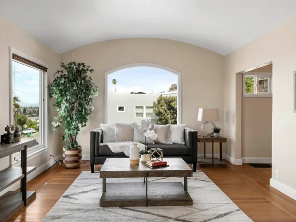 2900 Cosgrave Ave, Oakland, CA 94605