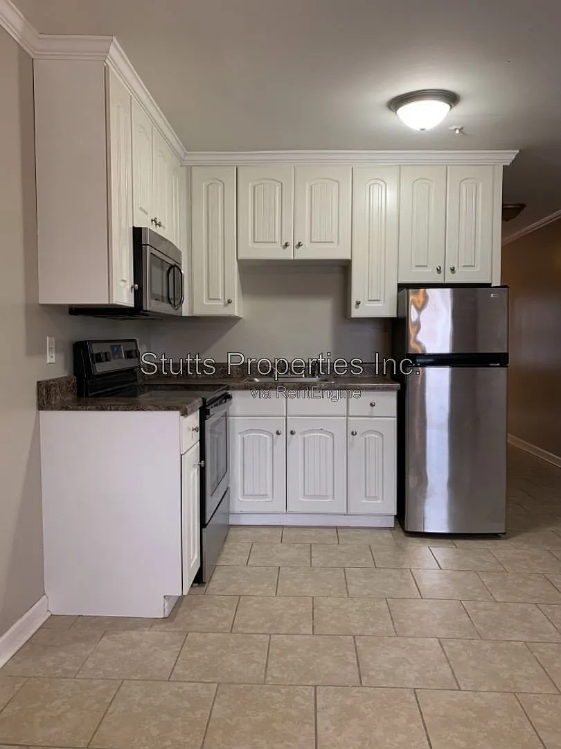 1 bed, 1.0 bath, $675 — Photo 2
