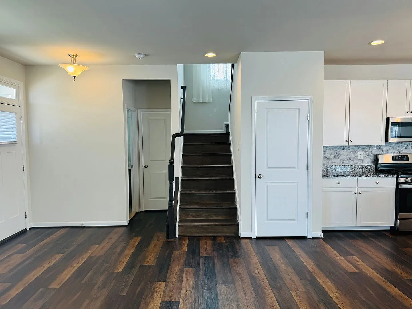 Embrey Mill - Almost New - Beautiful 4 Bedroom Home — Photo 3