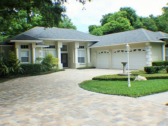 2nd image of 2217 Valrico Forest Dr
