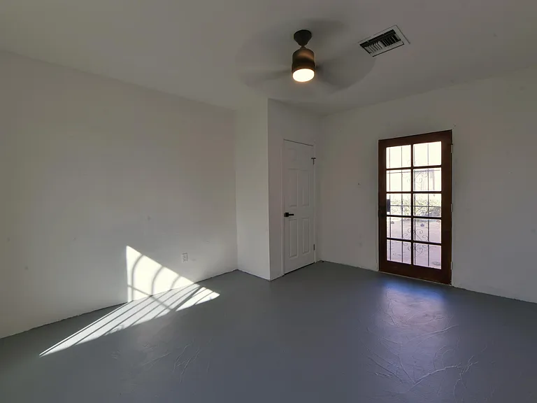 1211 S 9th Ave — Photo 12