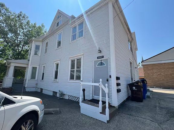 5th image of 6001 S Adams St #2A