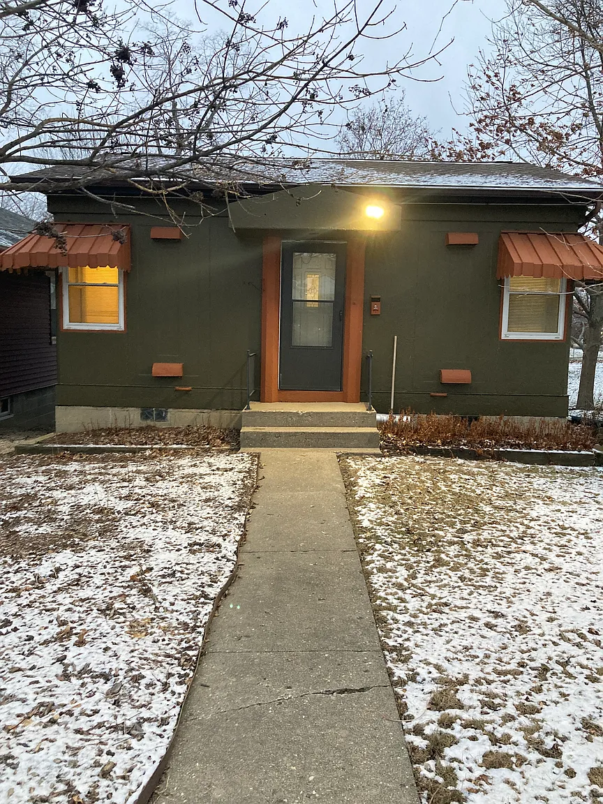 4204 N Columbus Ave photo 1