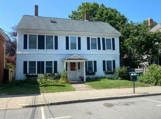 32 Middle St APT 1E, Plymouth, MA 02360