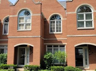 4218 W Thorndale Ave #4218, Chicago, IL 60646