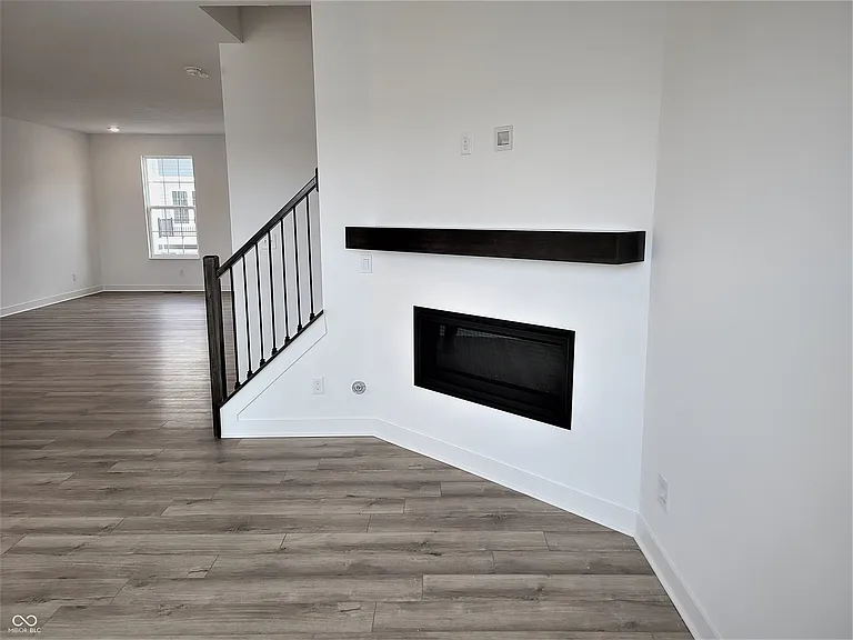 6929 Adalene Ln — Photo 3