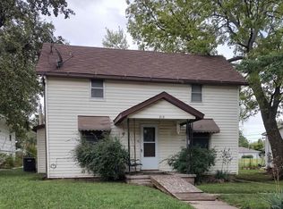618 Iowa St, Alma, KS 66401