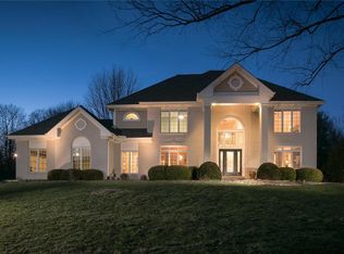 16611 Sterling Pointe Ct, Chesterfield, MO 63005