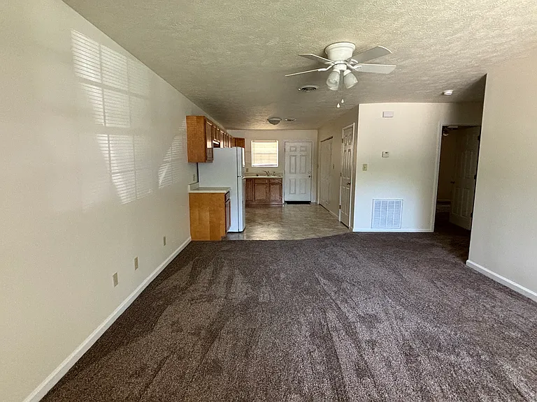 1942 Hudspeth Rd #6 — Photo 6