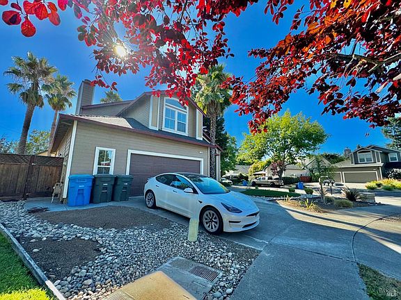 3rd image of 2346 Mirage Court