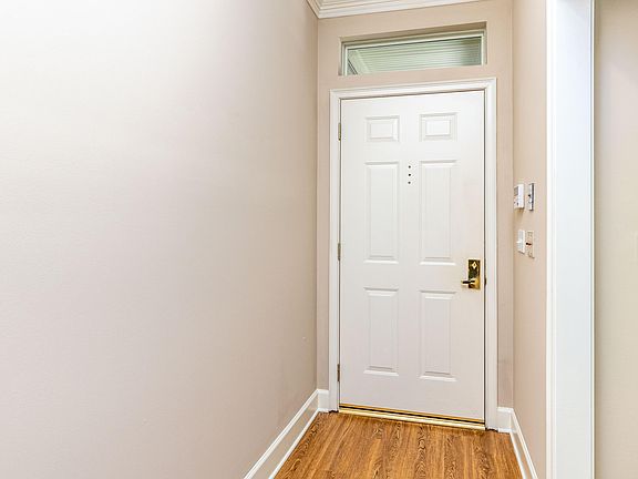 5th image of 4531 Middleton Park Cir W