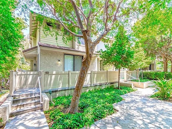 3rd image of 2621 Plaza Del Amo Unit 524