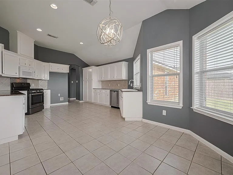 9631 Highland Pointe Dr — Photo 12