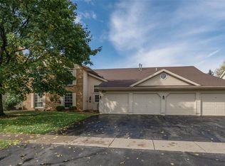 4111 Blue Jay Dr NE #6, Cedar Rapids, IA 52402
