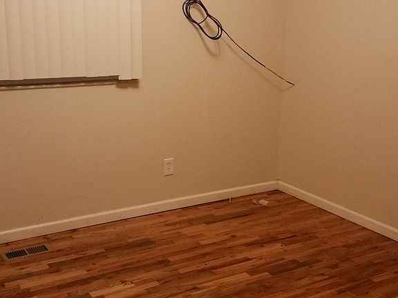 5th image of 2462 Countess Dr