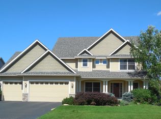 18100 Dane Dr, Eden Prairie, MN 55347